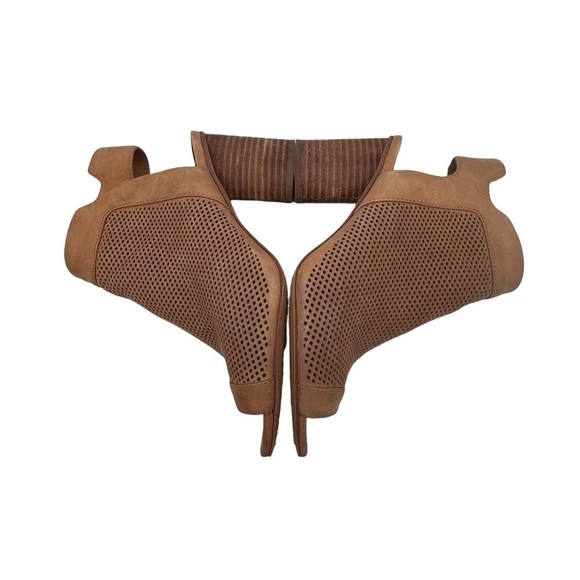 Vince Camuto Brown Suede Jakayla Peep Toe Suede Bootie Sandal Size 8 1/2 Women's - Picture 6 of 9